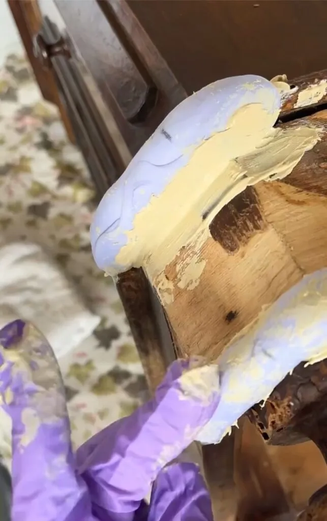 da comodino malridotto a pezzo d'arte