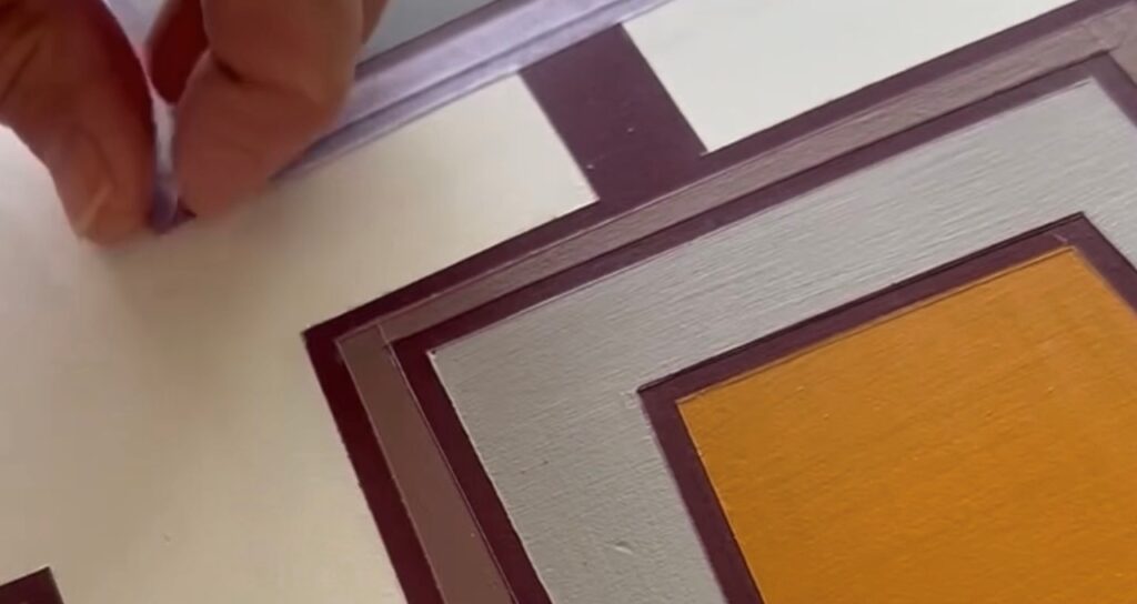 vecchio comodino malridotto rinnovato con i colori di lucia