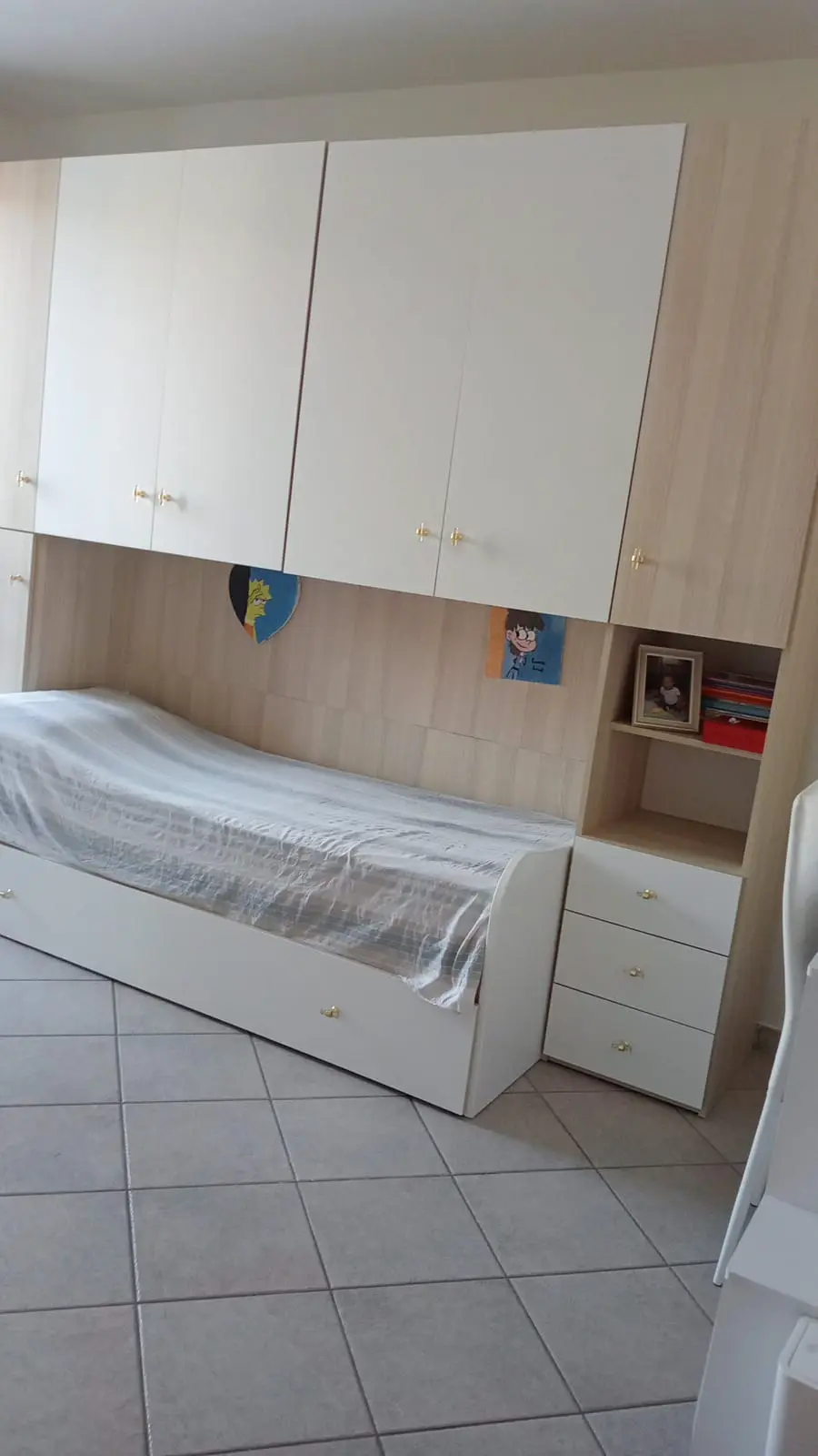 Esempio di Relooking: Cameretta Completa in laminato dopo il relooking con vernice MUSA